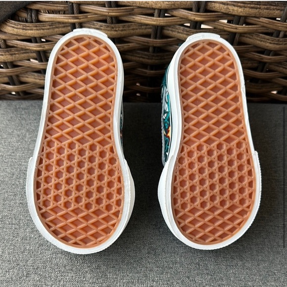 Vans Green and White High-Top Sneakers - Picture 5 of 5